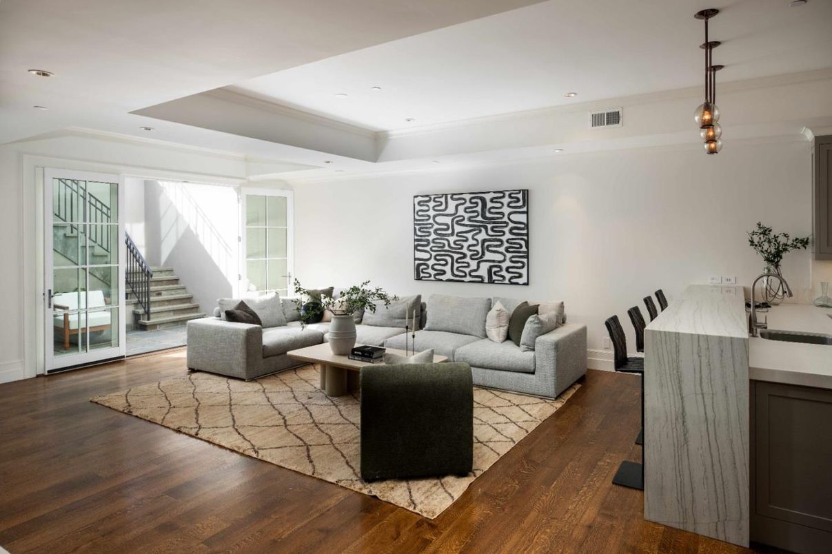 Interior, Living room, Pendant Lights, Recessed Lighting, Wood Texture Flooring