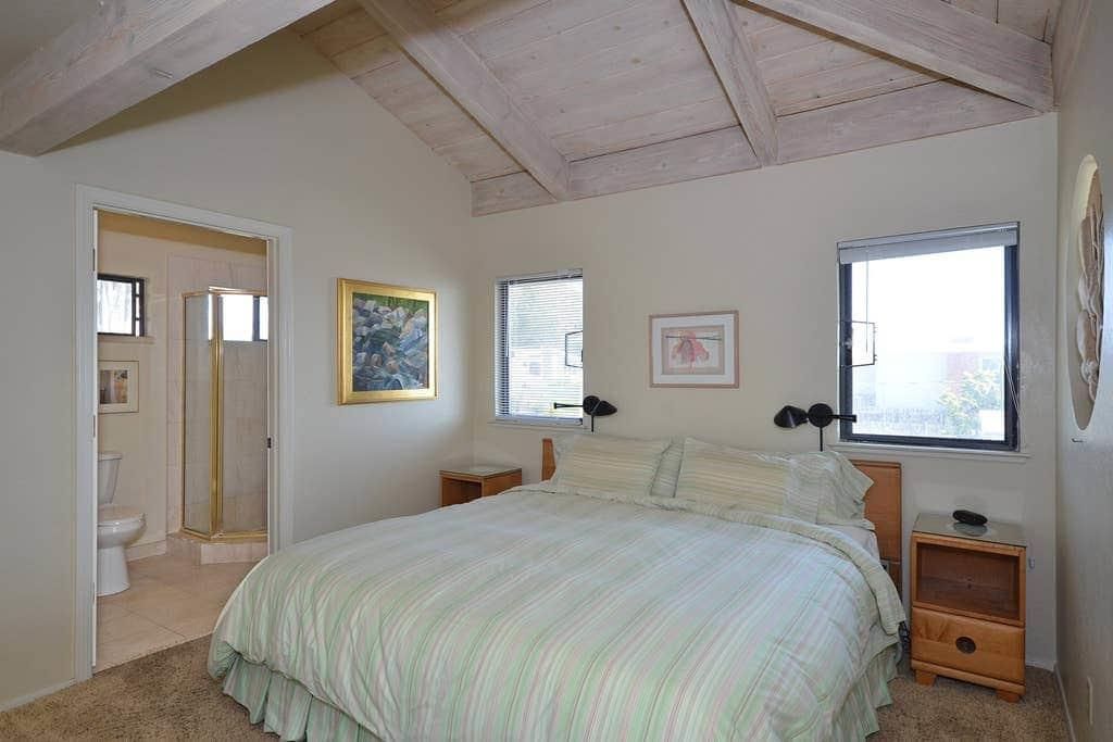 Bathroom, Bedroom, Interior, Wooden Beams, Wooden Ceilings