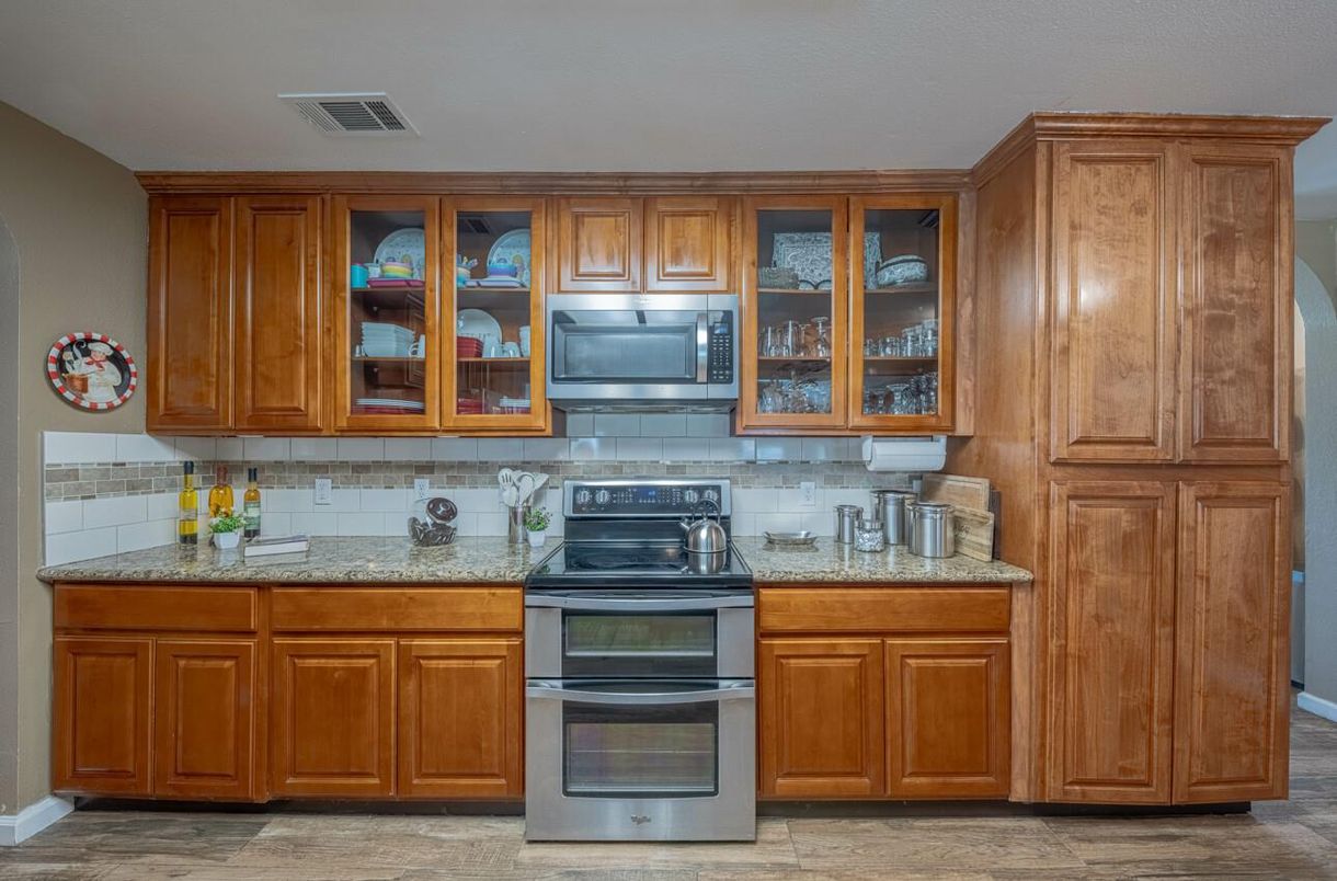 Interior, Kitchen, Stainless Steel Appliances