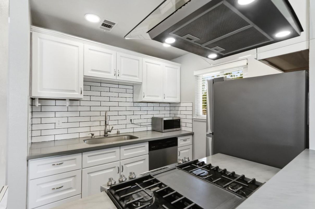Interior, Kitchen, Recessed Lighting