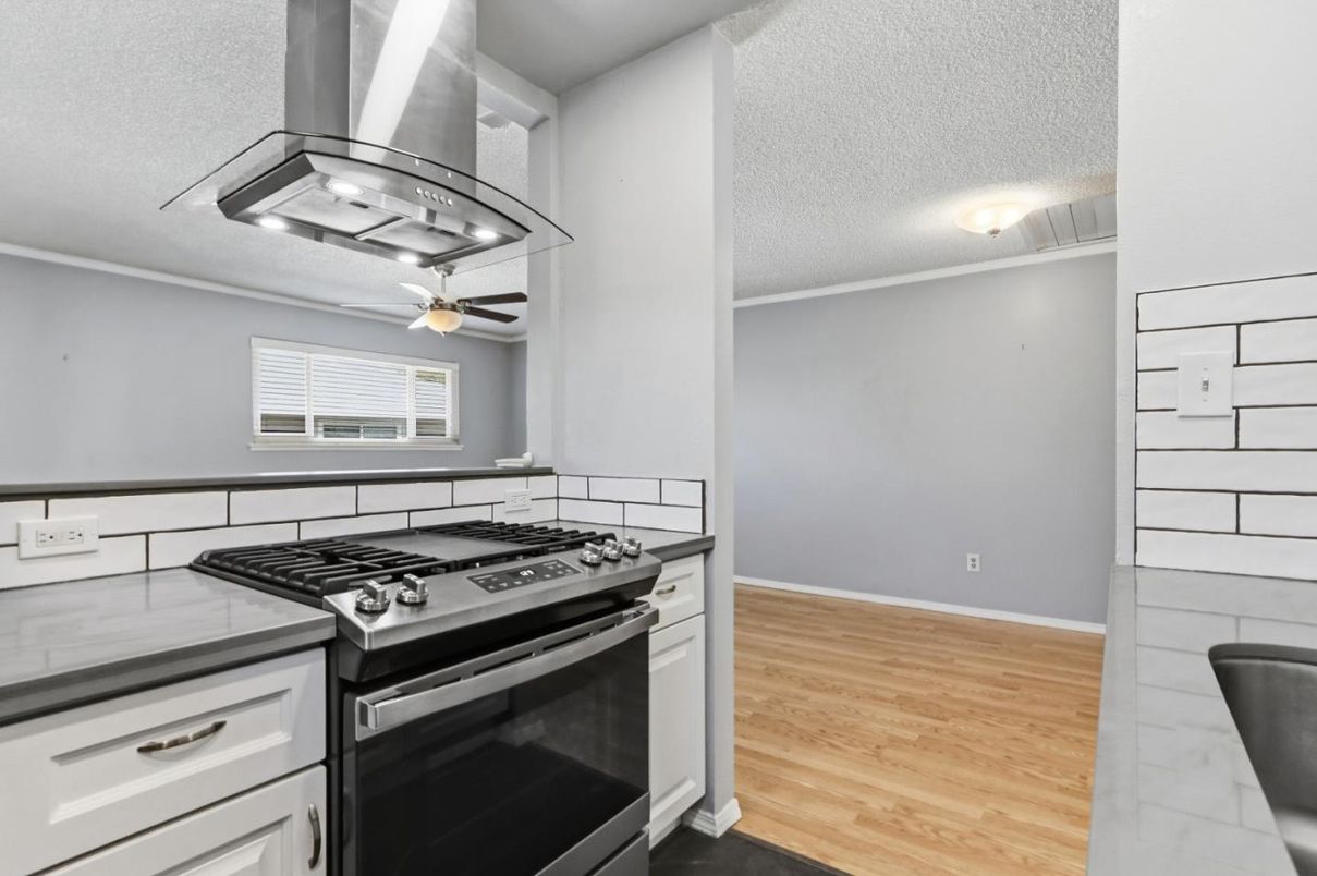 Interior, Kitchen, Stainless Steel Appliances, Wood Texture Flooring