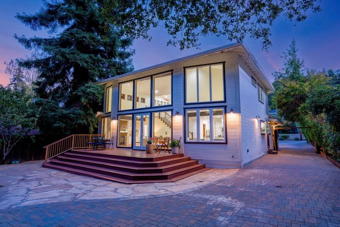 Backyard, Exterior, Facade, Modern