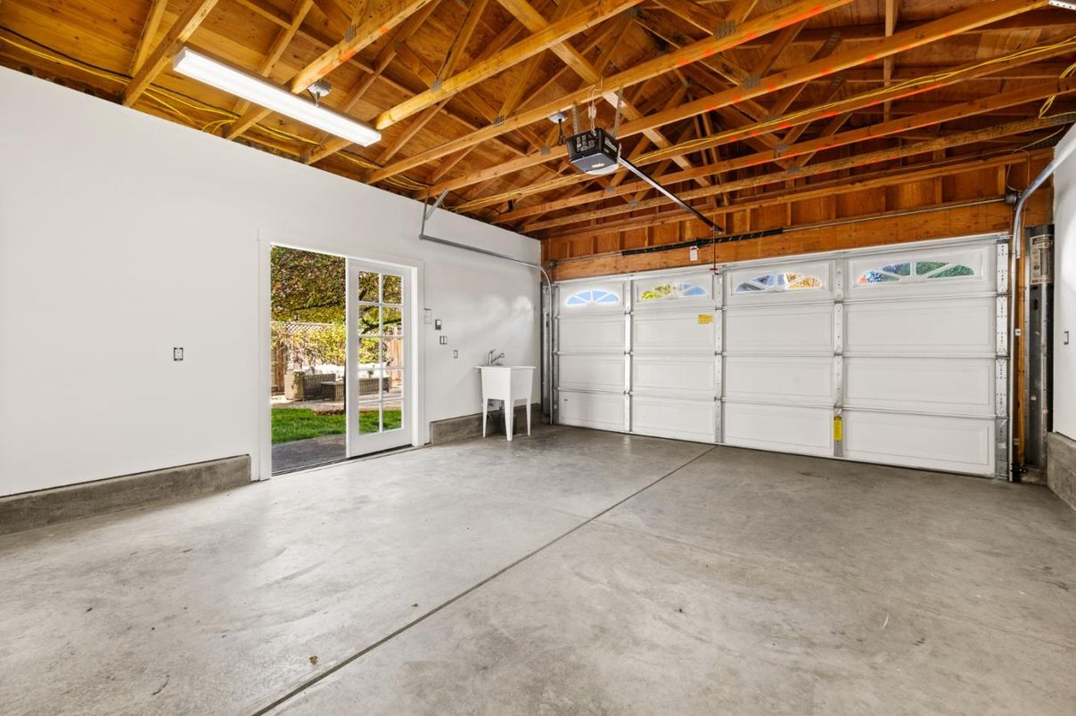 Garage, Interior, Wooden Beams, Wooden Ceilings
