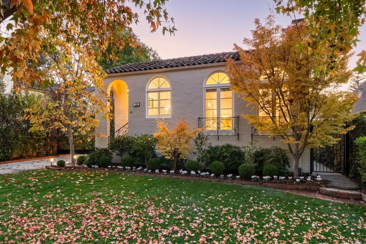 Backyard, Exterior, Facade, Mediterranean