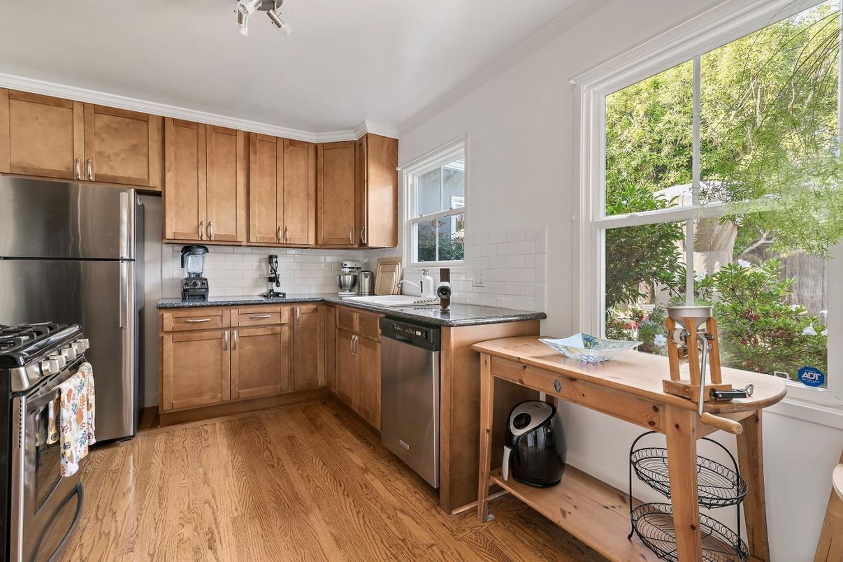 Interior, Kitchen, Stainless Steel Appliances, Wood Texture Flooring