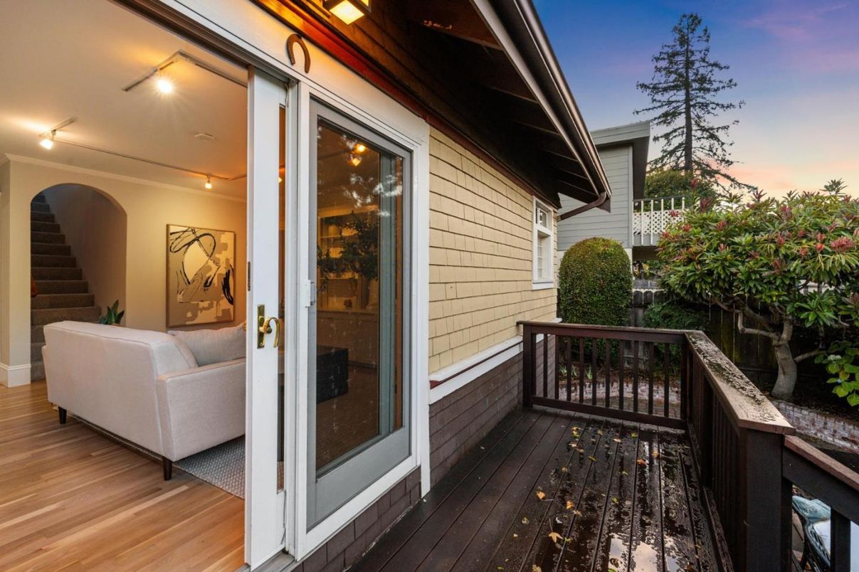 Exterior, Wood Texture Flooring