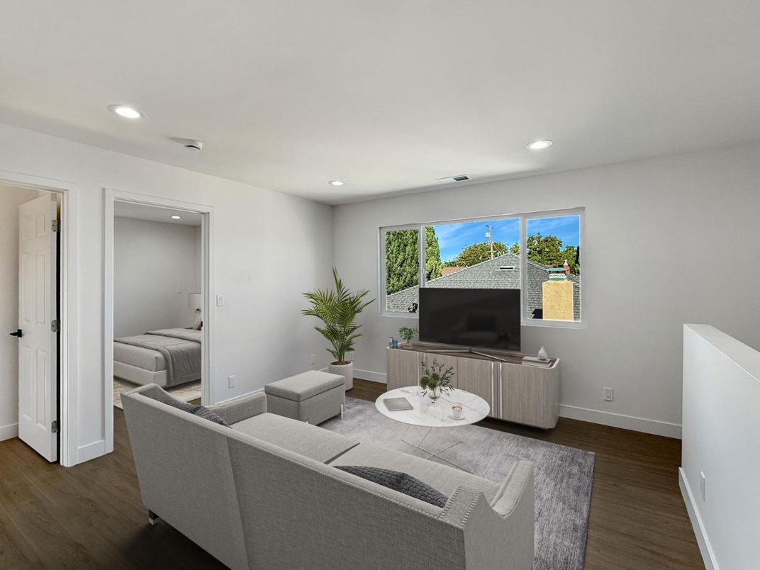 Interior, Living room, Recessed Lighting, Wood Texture Flooring