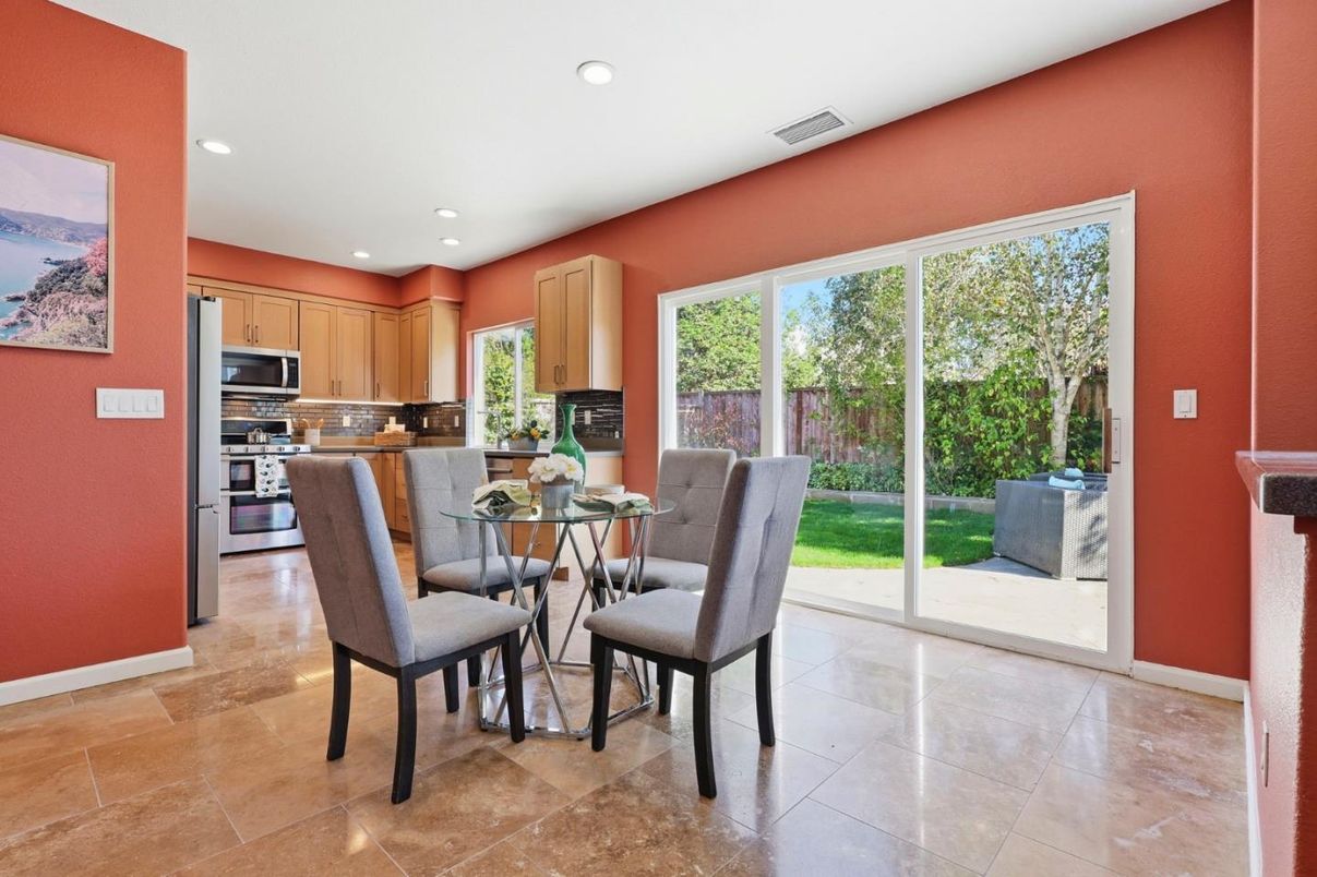 Dining room, Interior, Kitchen, Recessed Lighting, Stainless Steel Appliances