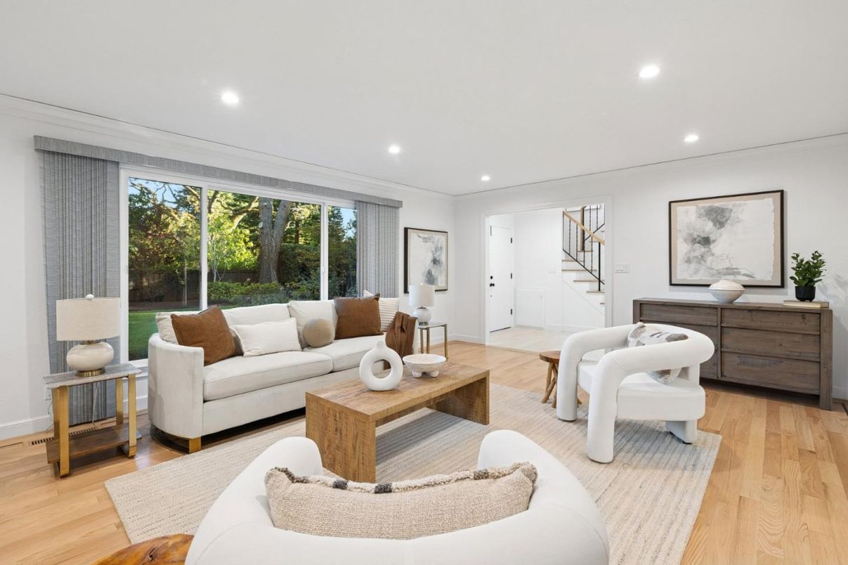 Interior, Living room, Recessed Lighting, Wood Texture Flooring