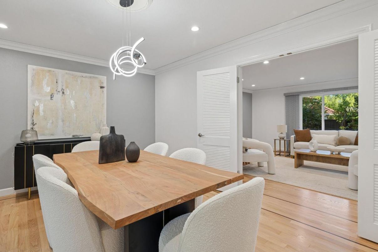 Dining room, Interior, Living room, Pendant Lights, Recessed Lighting, Wood Texture Flooring