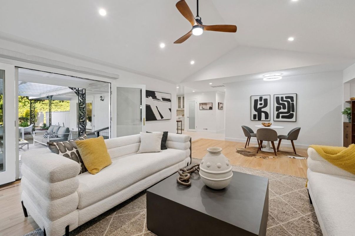 Dining room, Fitness Equipment, Interior, Living room, Recessed Lighting, Wood Texture Flooring