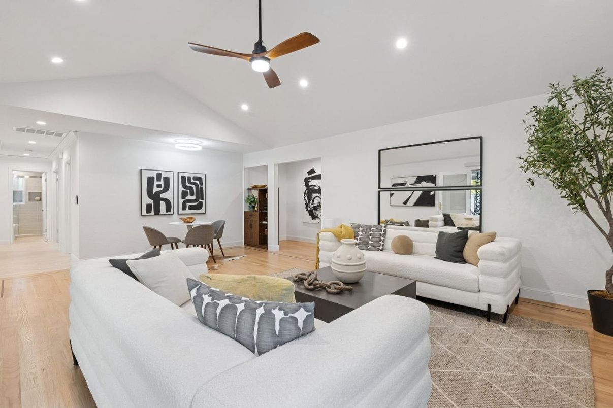 Dining room, Interior, Living room, Recessed Lighting, Wood Texture Flooring