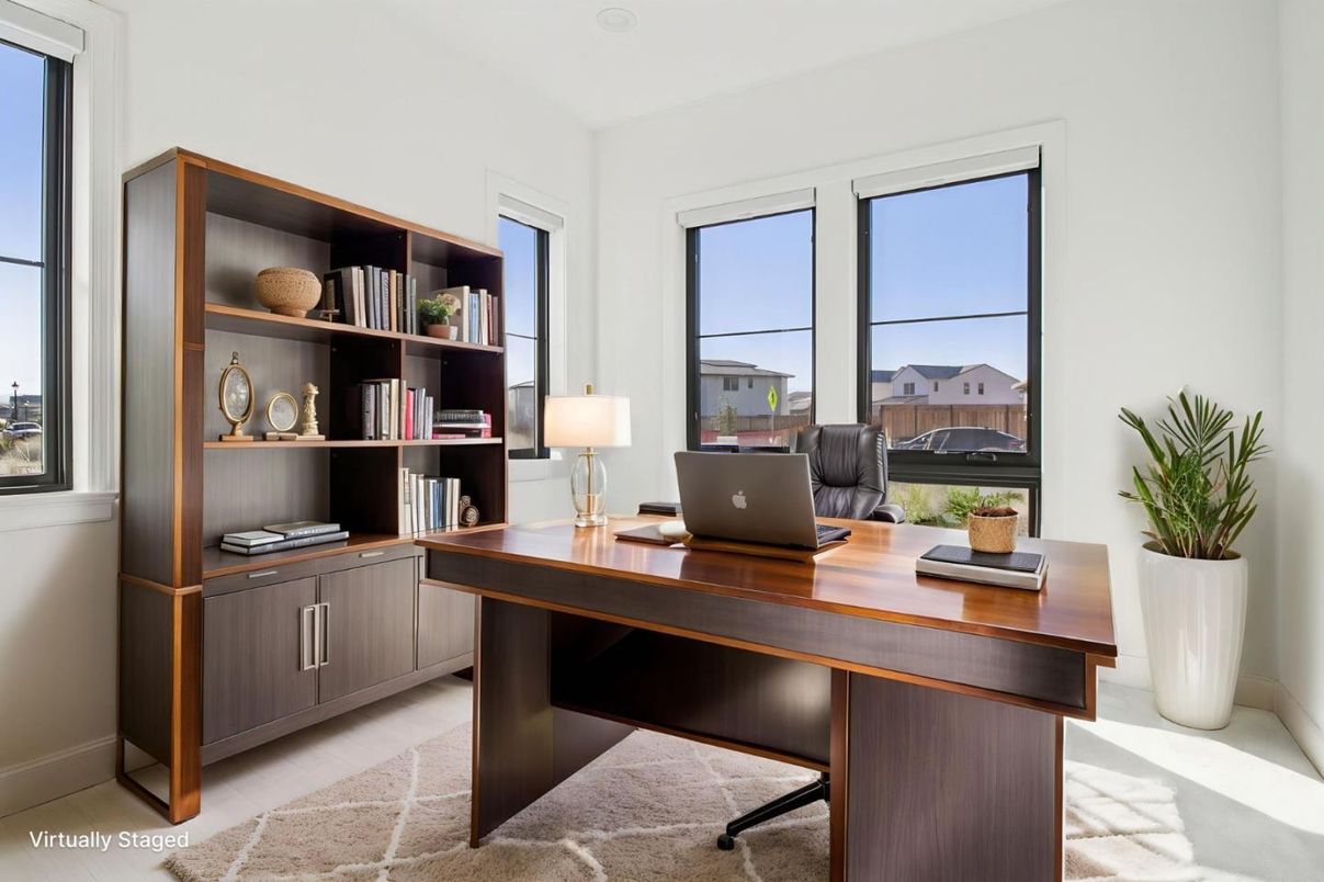 Home Office, Interior