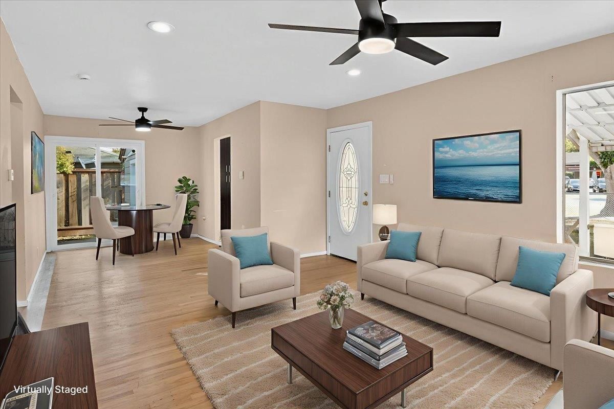 Dining room, Interior, Living room, Recessed Lighting, Wood Texture Flooring