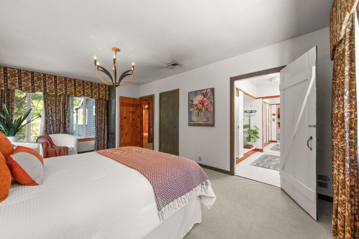 Bedroom, Chandelier, Interior
