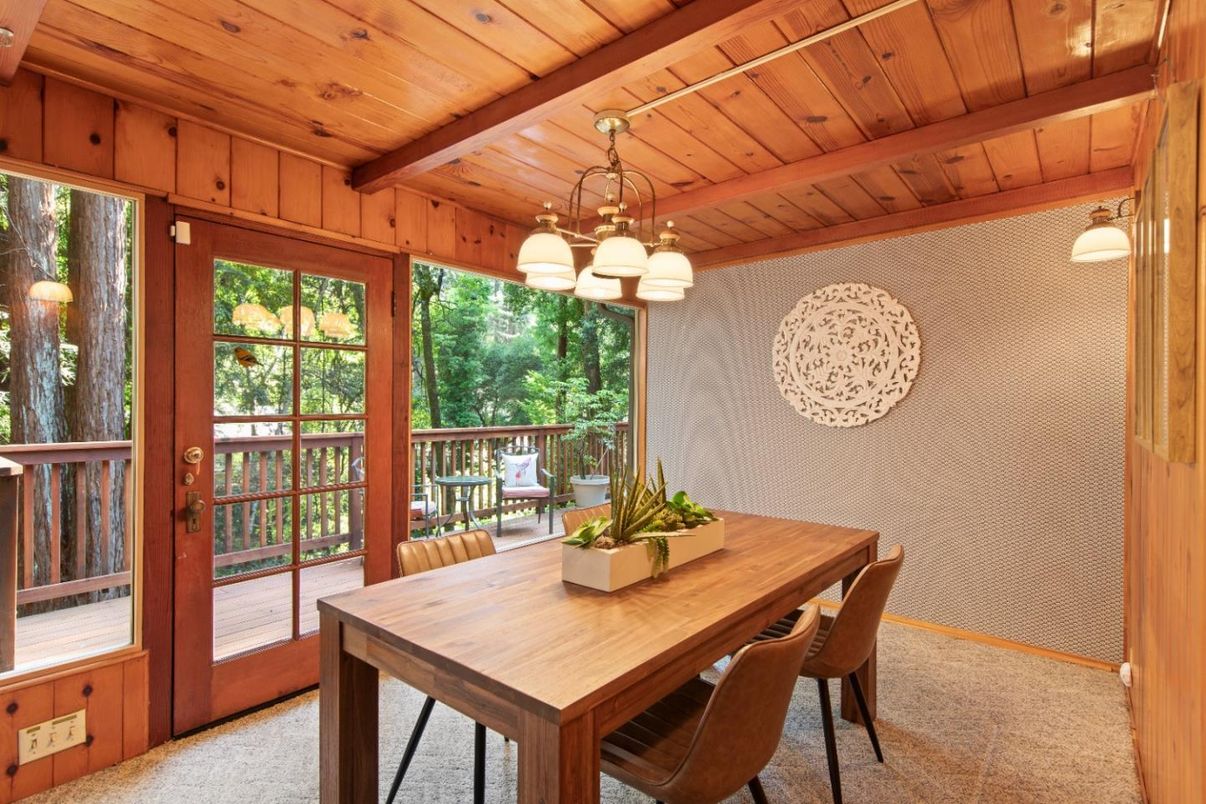 Chandelier, Dining room, Interior, Pendant Lights, Wooden Beams, Wooden Ceilings