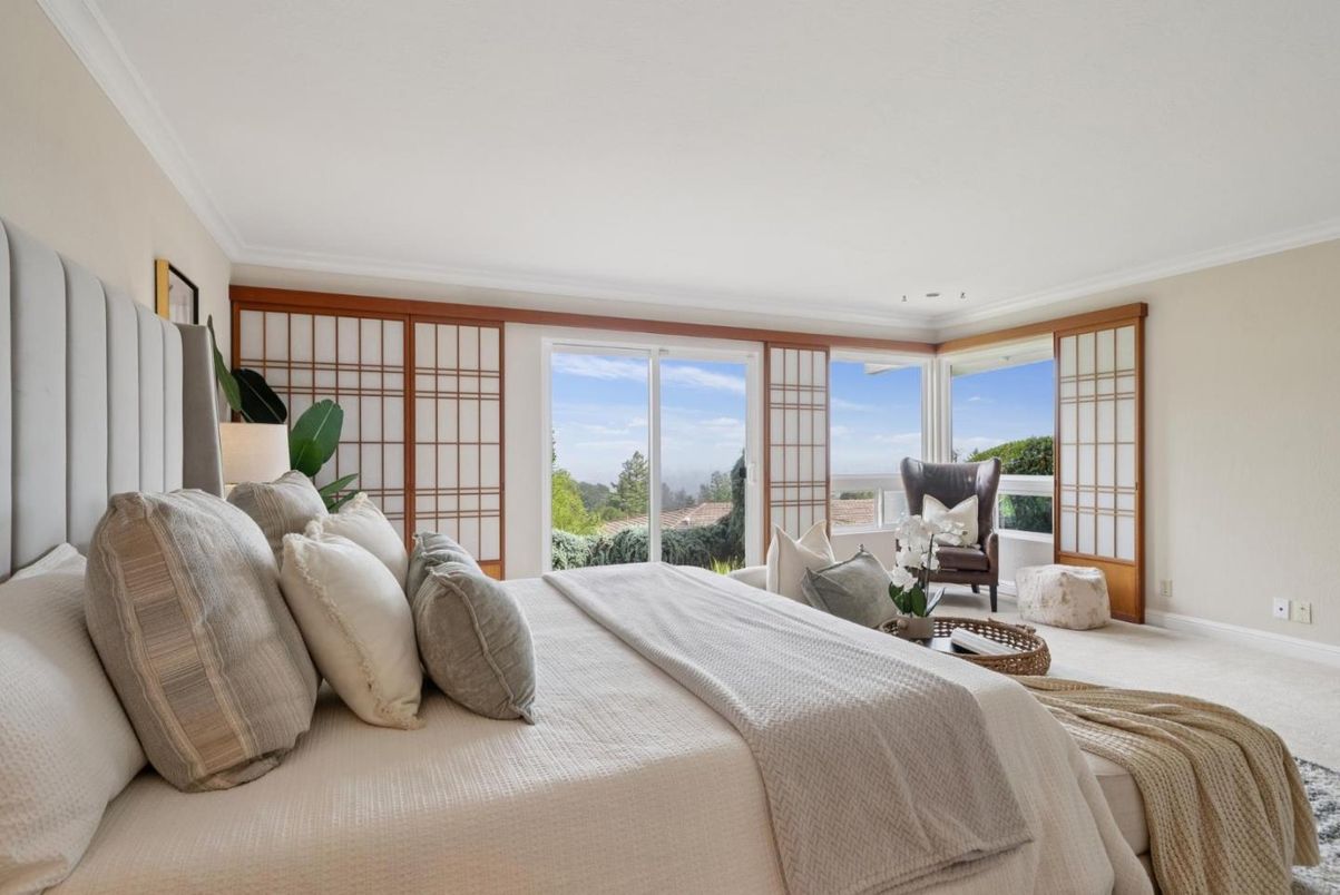 Bedroom, Interior, Water