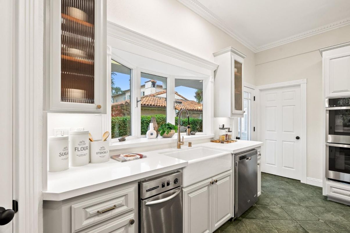 Interior, Kitchen, Stainless Steel Appliances