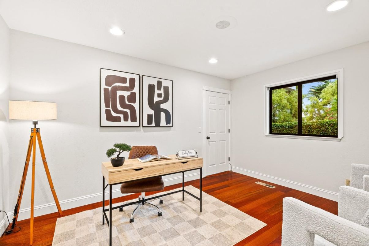 Home Office, Interior, Recessed Lighting, Wood Texture Flooring