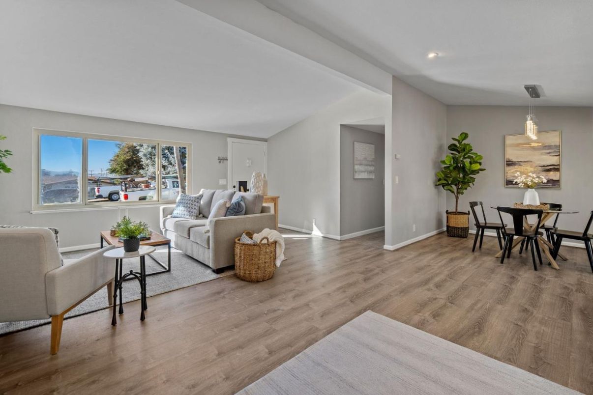 Dining room, Interior, Living room, Pendant Lights, Recessed Lighting, Wood Texture Flooring