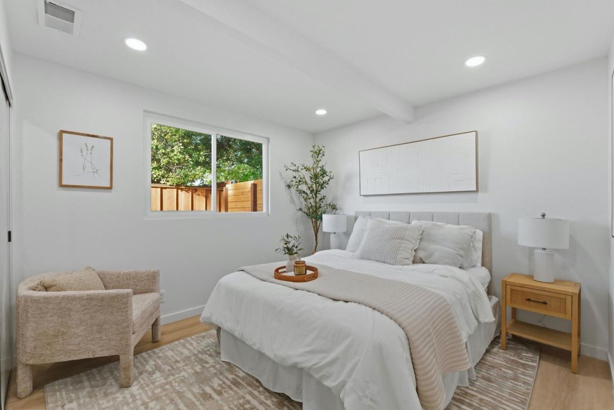 Bedroom, Interior, Recessed Lighting, Wood Texture Flooring