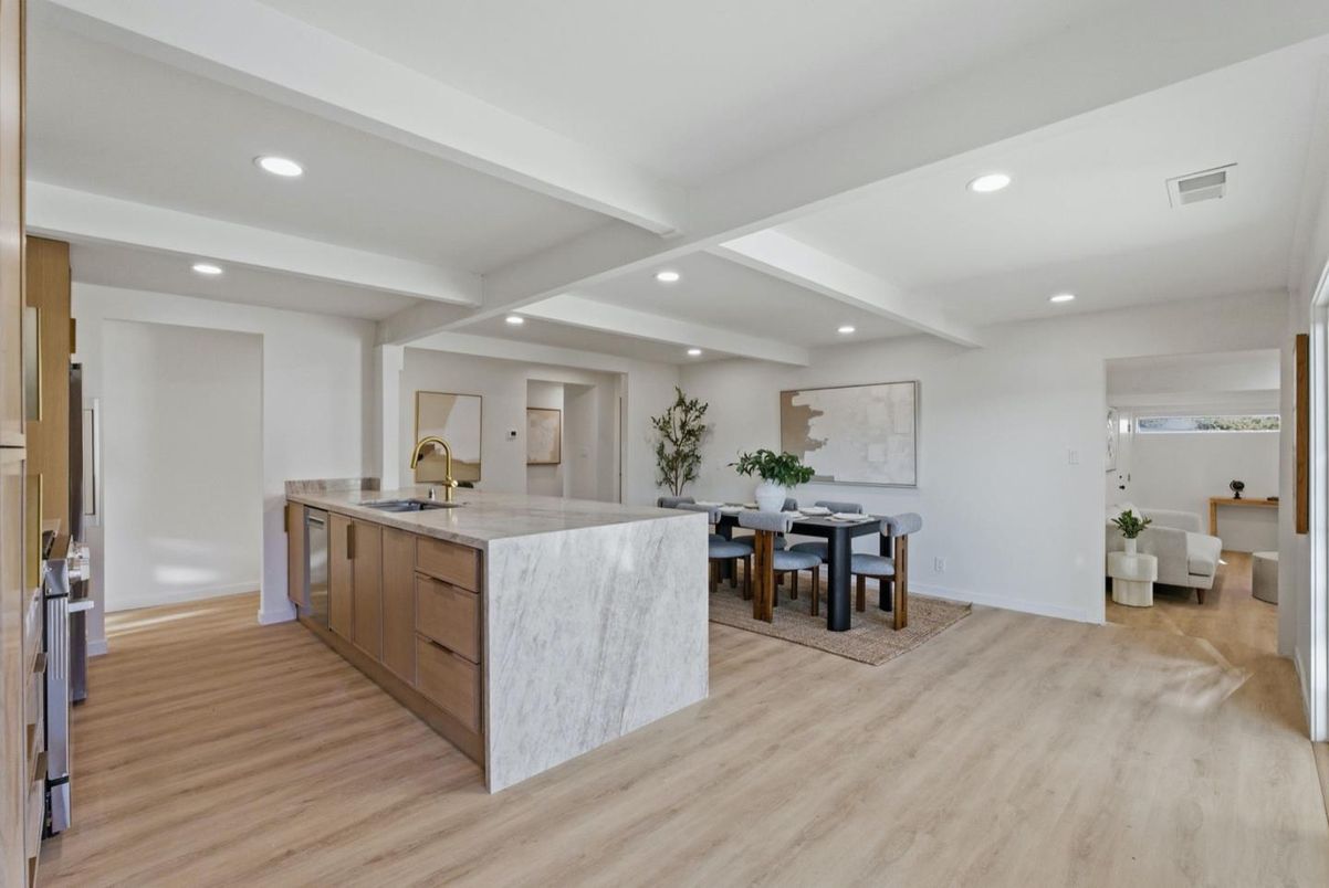 Dining room, Interior, Kitchen, Recessed Lighting, Wood Texture Flooring