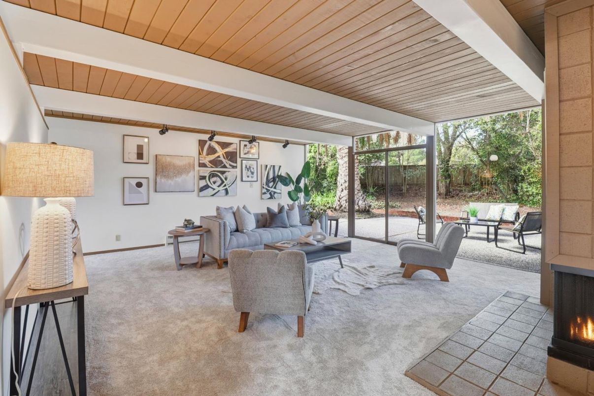 Fireplace, Interior, Living room