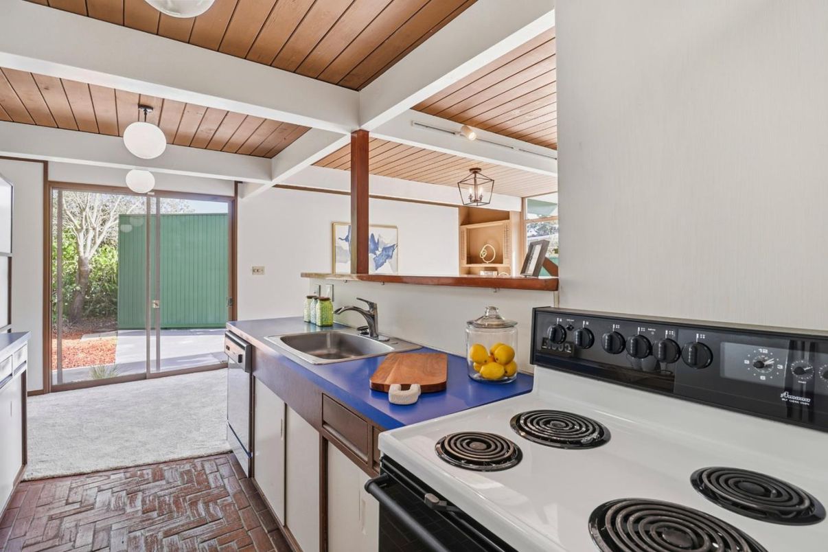 Interior, Kitchen, Wooden Ceilings