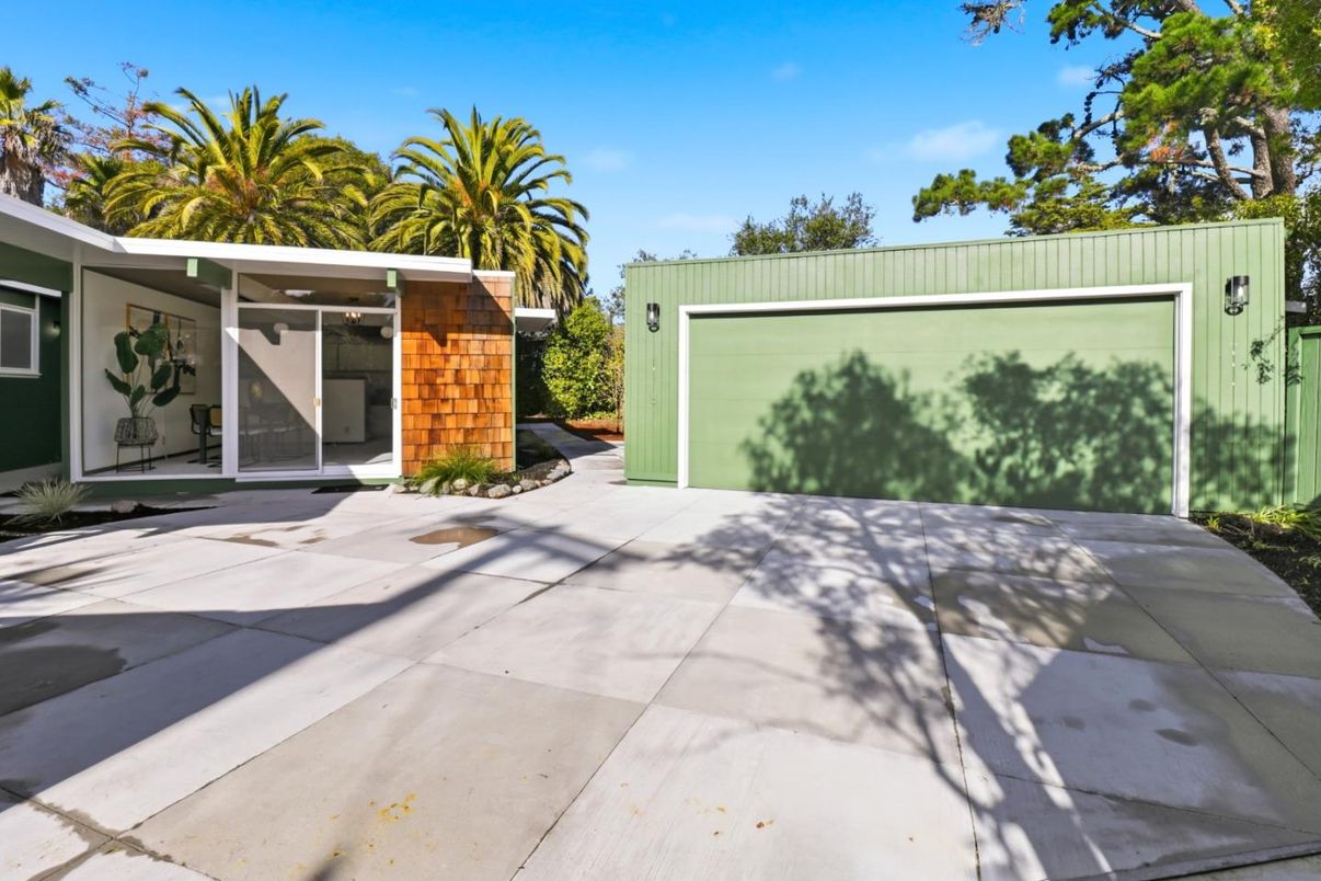 Detached Garage, Exterior