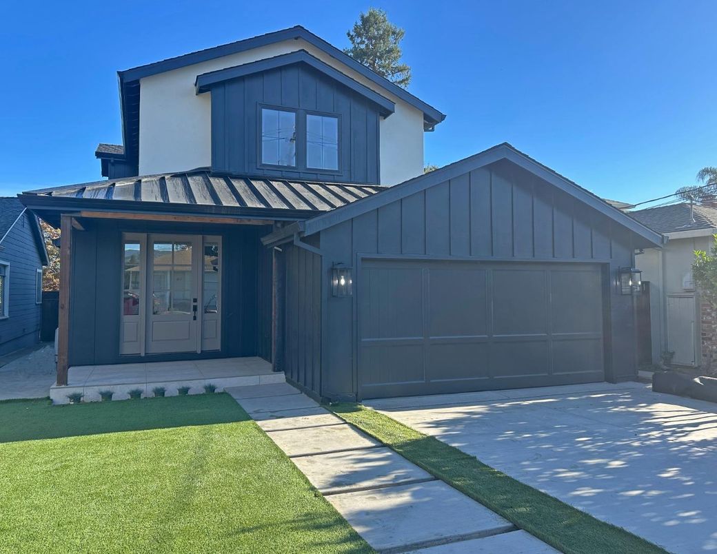 Attached, Exterior, Facade, Farmhouse