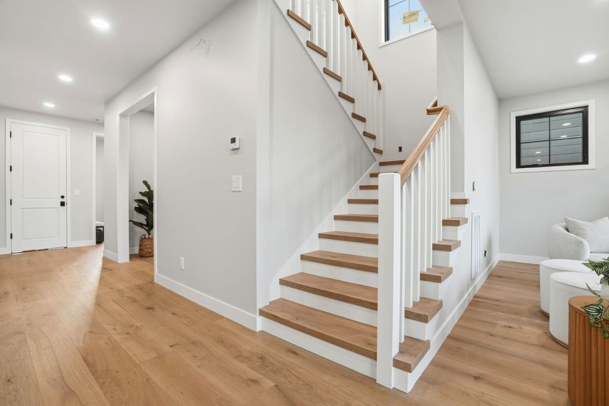 Interior, Recessed Lighting, Wood Texture Flooring