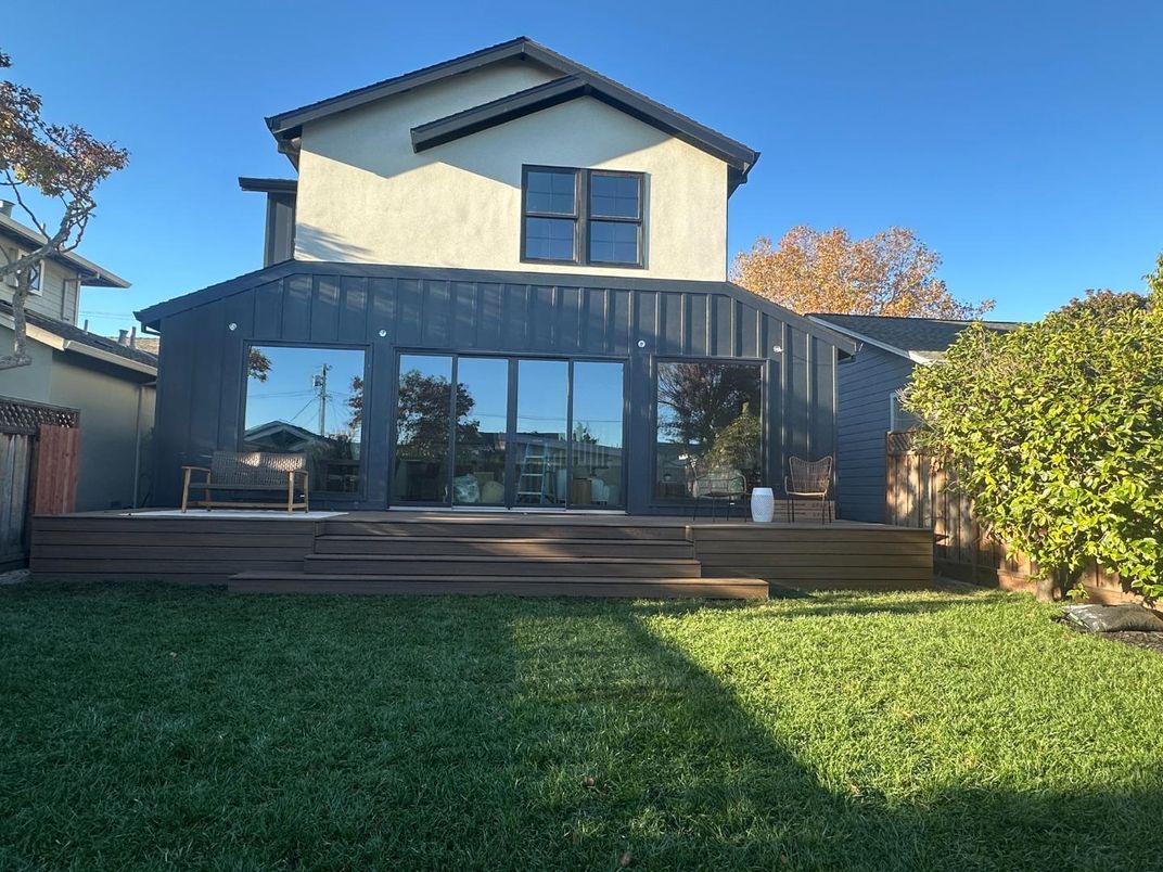 Backyard, Exterior, Facade, Modern