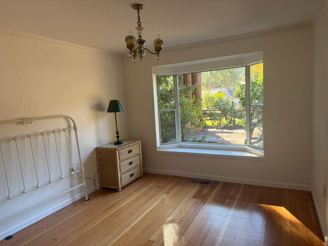 Chandelier, Interior, Wood Texture Flooring