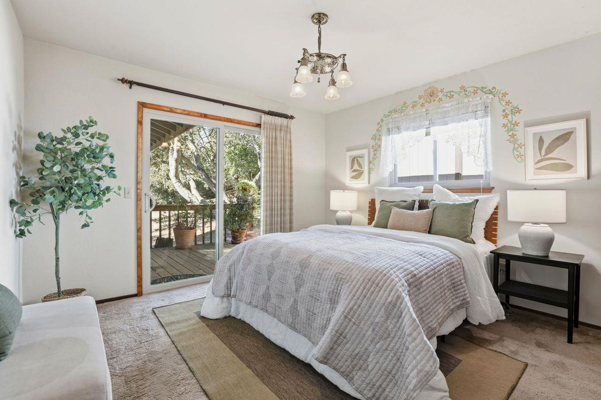 Bedroom, Interior, Pendant Lights