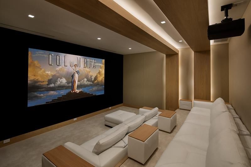 Interior, Projection Screen, Recessed Lighting, Theatre Room