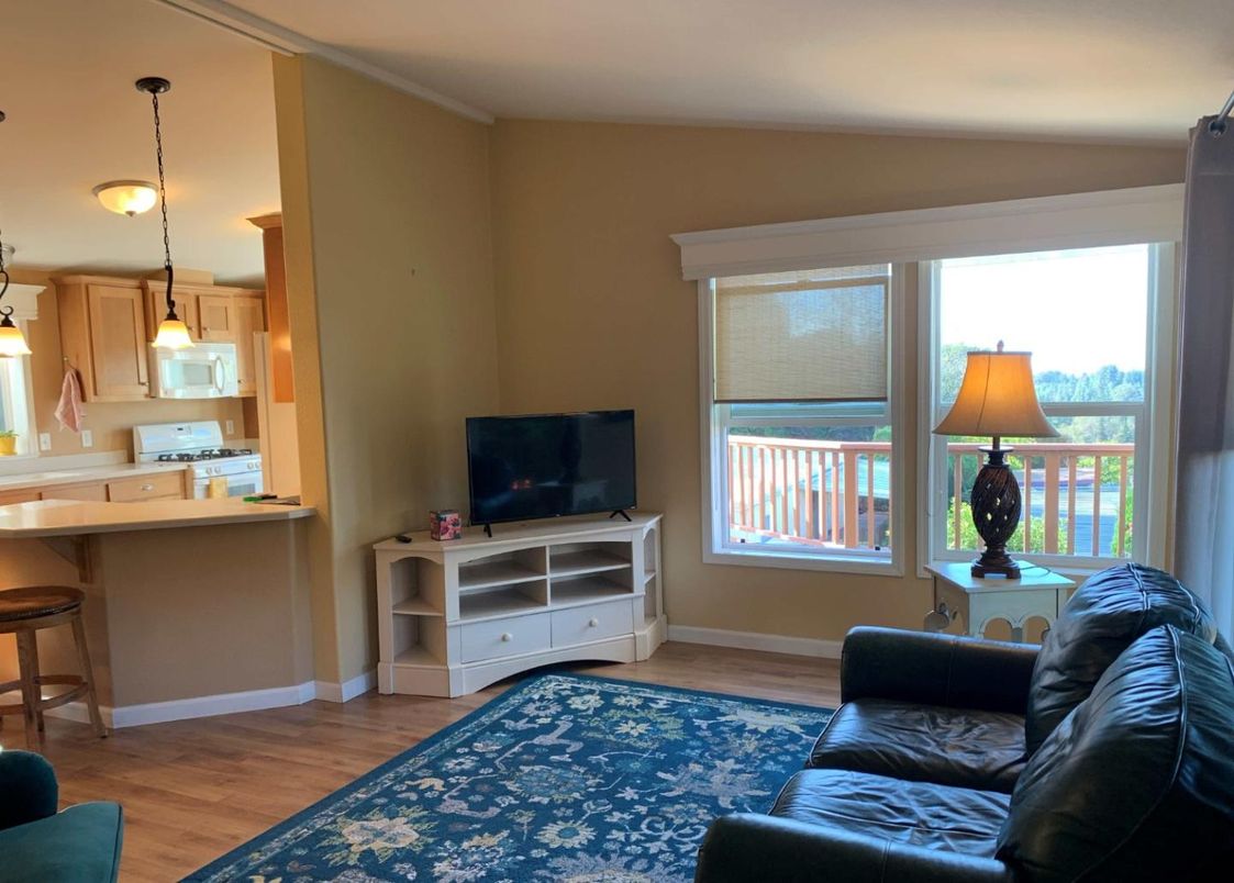 Interior, Kitchen, Pendant Lights, Wood Texture Flooring