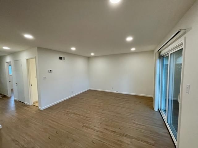 Empty room, Interior, Recessed Lighting, Wood Texture Flooring