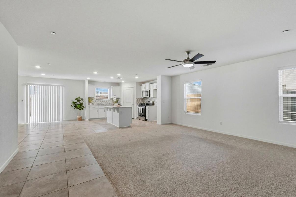 Empty room, Interior, Kitchen, Recessed Lighting