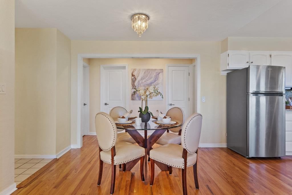 Dining room, Interior, Kitchen, Stainless Steel Appliances, Wood Texture Flooring