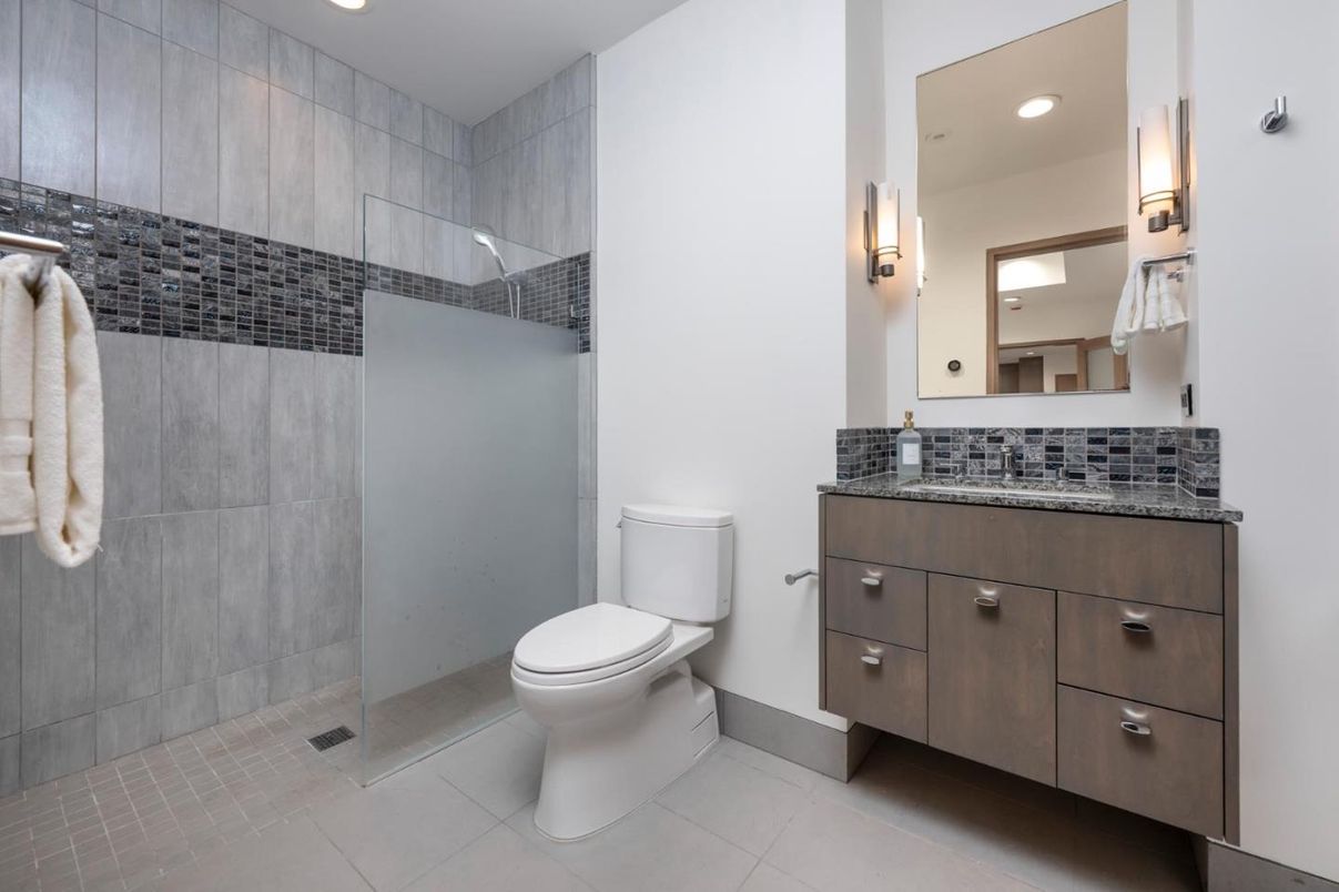 Bathroom, Interior, Recessed Lighting