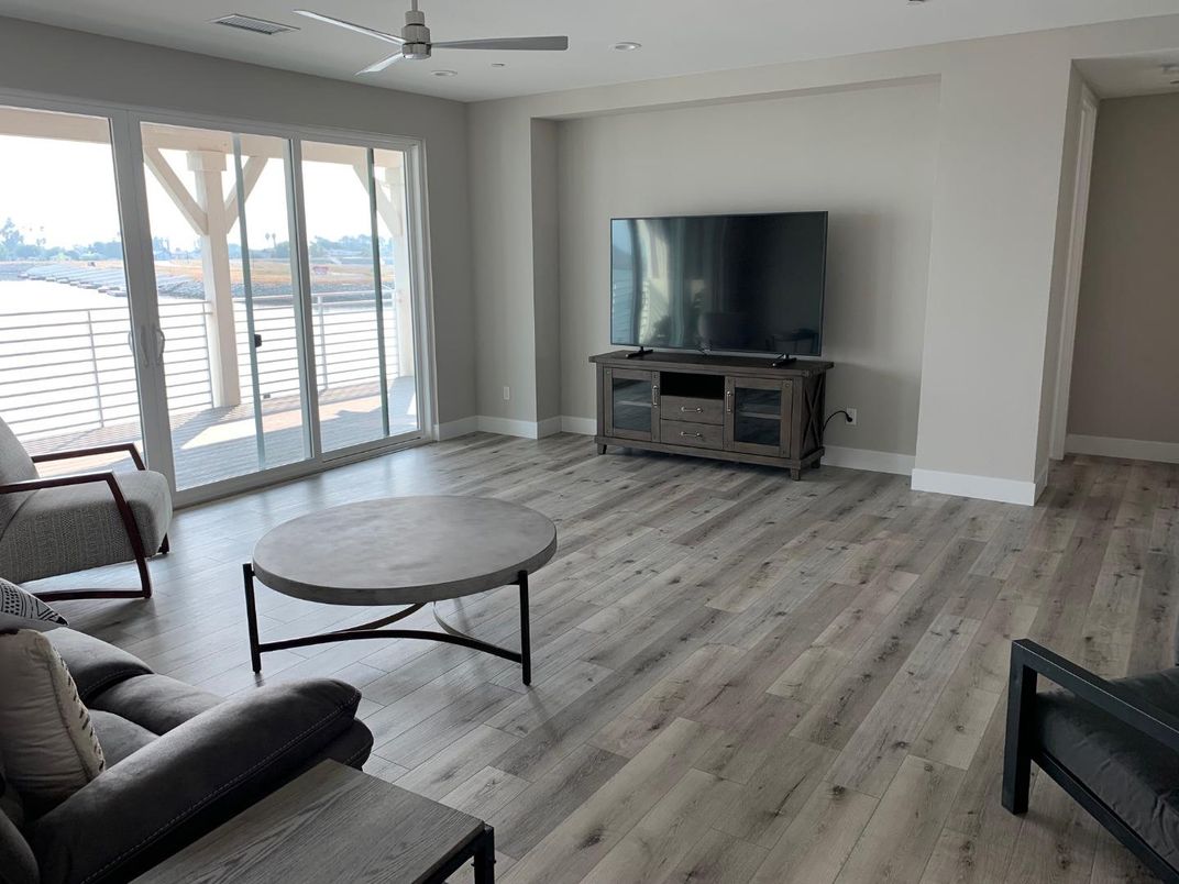 Interior, Living room, Recessed Lighting, Water, Wood Texture Flooring