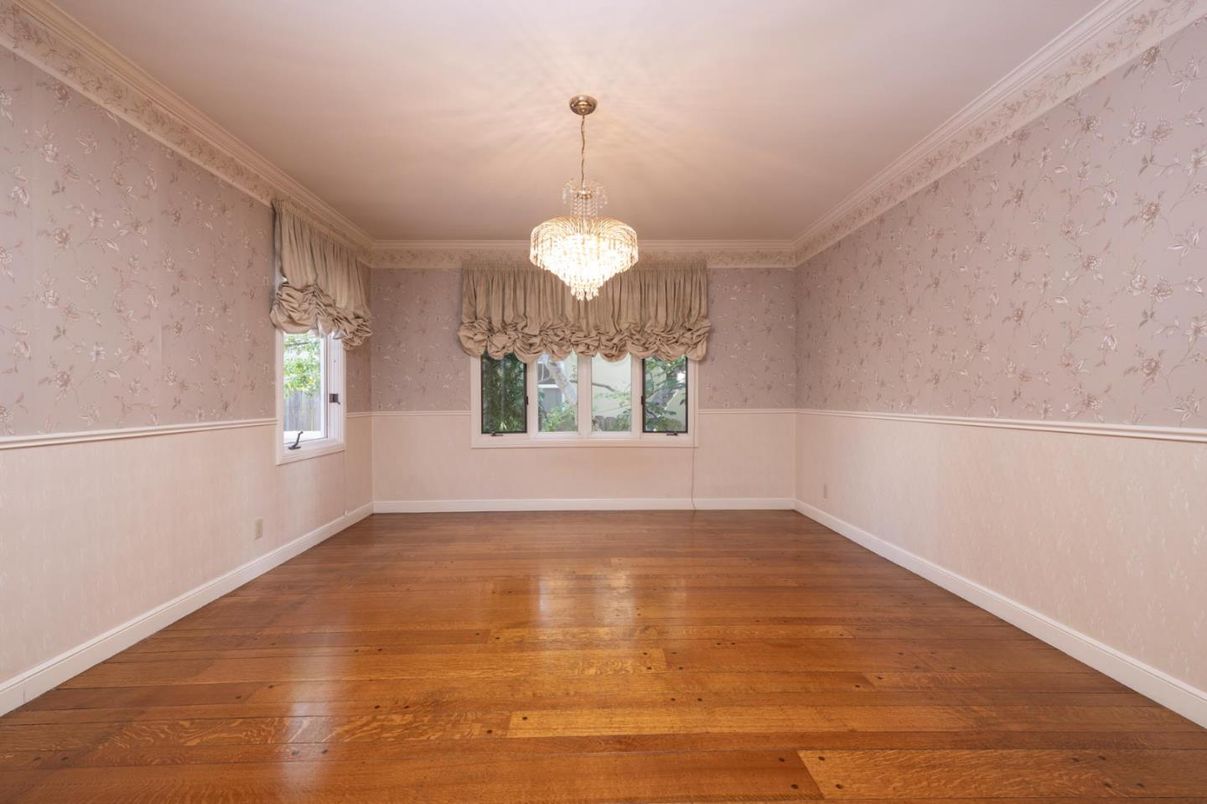 Chandelier, Empty room, Interior, Wood Texture Flooring