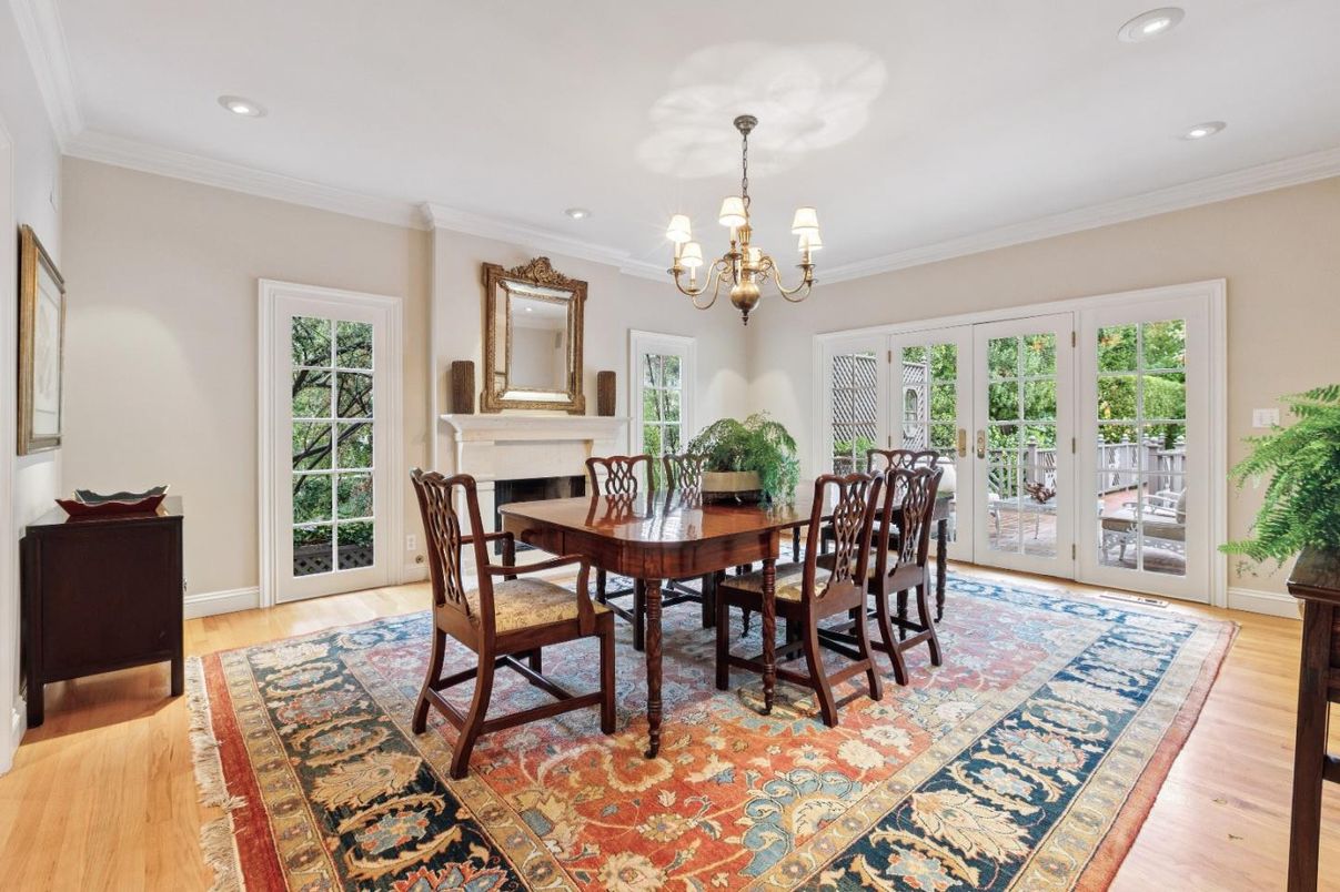 Chandelier, Dining room, Fireplace, Interior, Recessed Lighting, Wood Texture Flooring