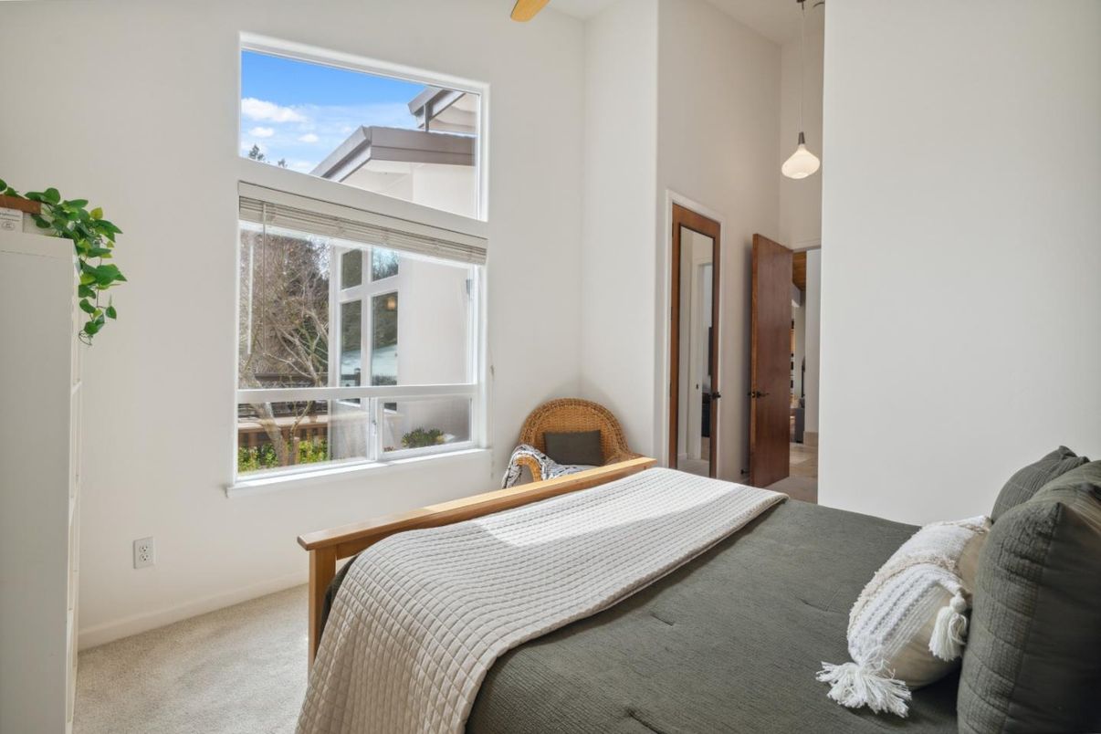 Bedroom, Interior, Pendant Lights