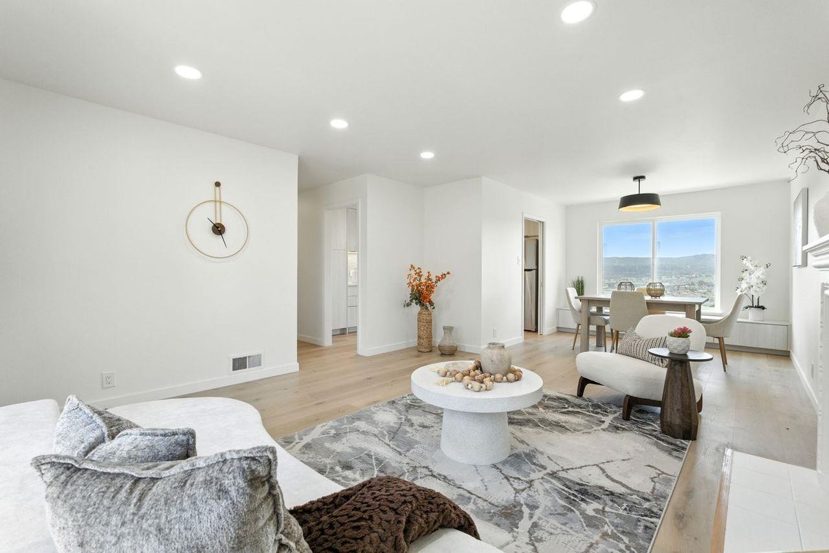 Dining room, Interior, Living room, Recessed Lighting, Wood Texture Flooring