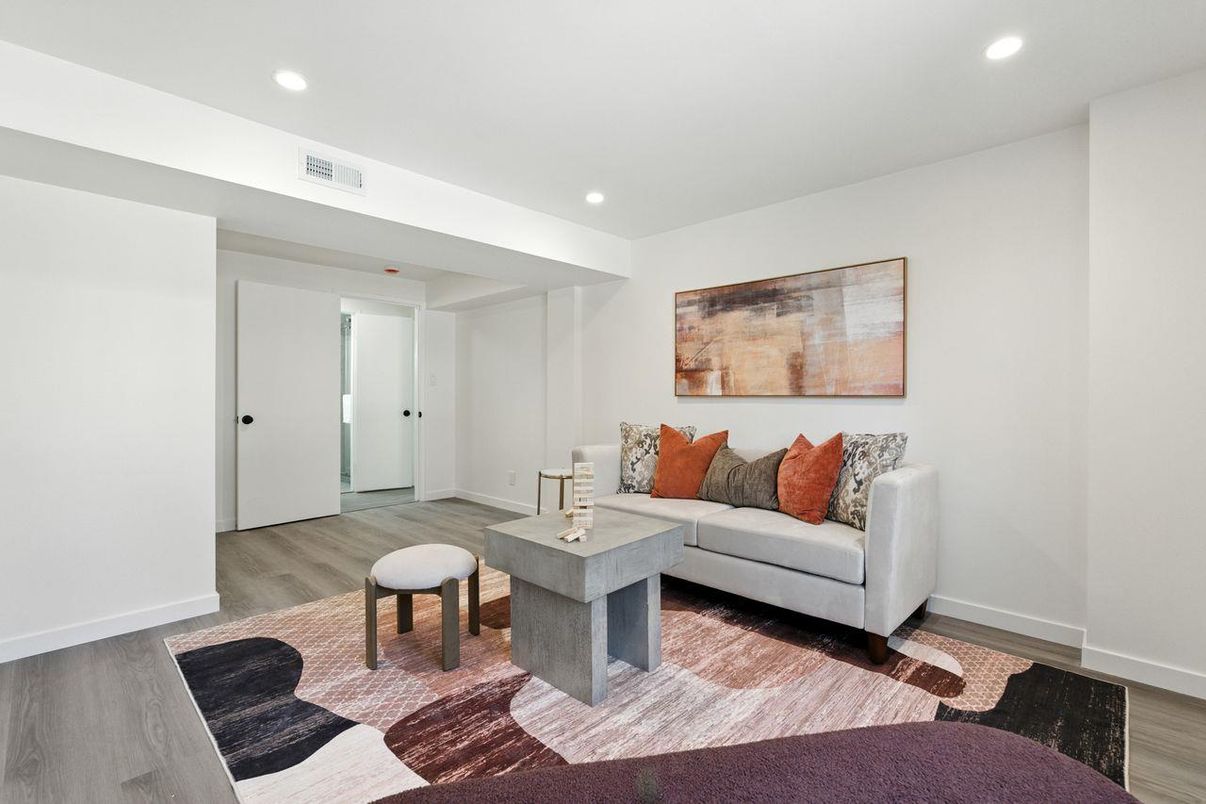 Interior, Living room, Recessed Lighting, Wood Texture Flooring