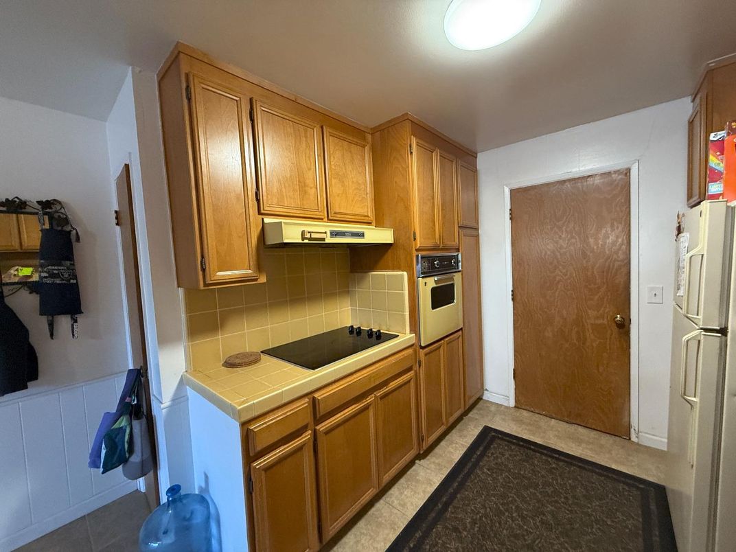 Interior, Kitchen, Tile Countertops