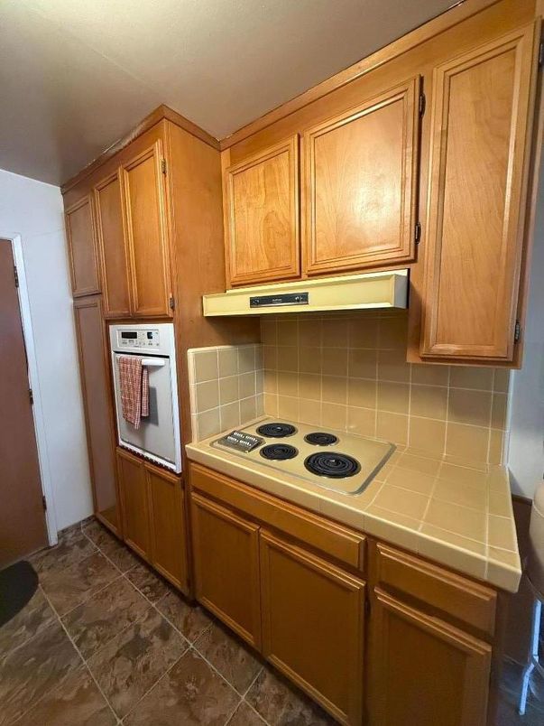 Interior, Kitchen, Tile Countertops