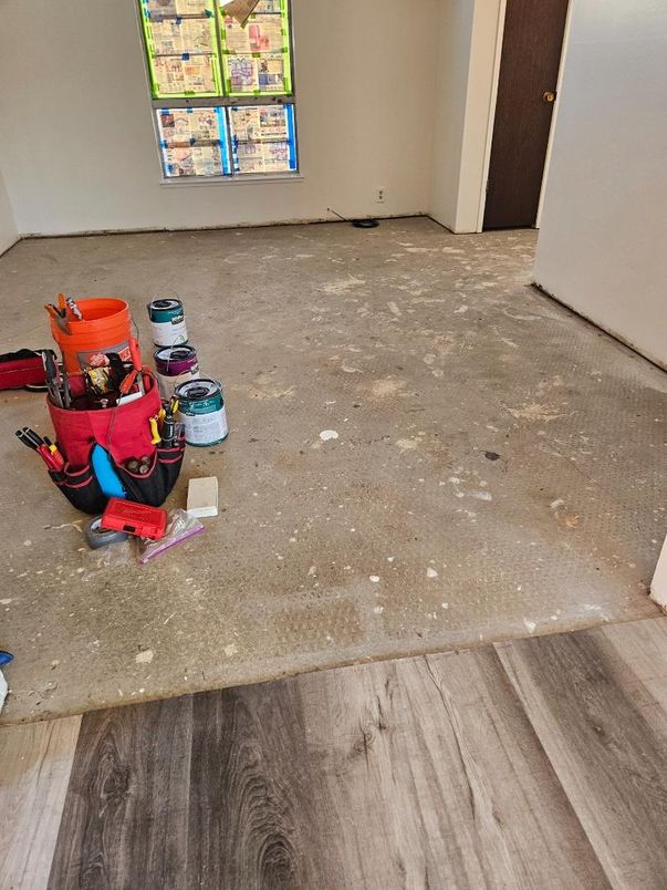 Empty room, Interior