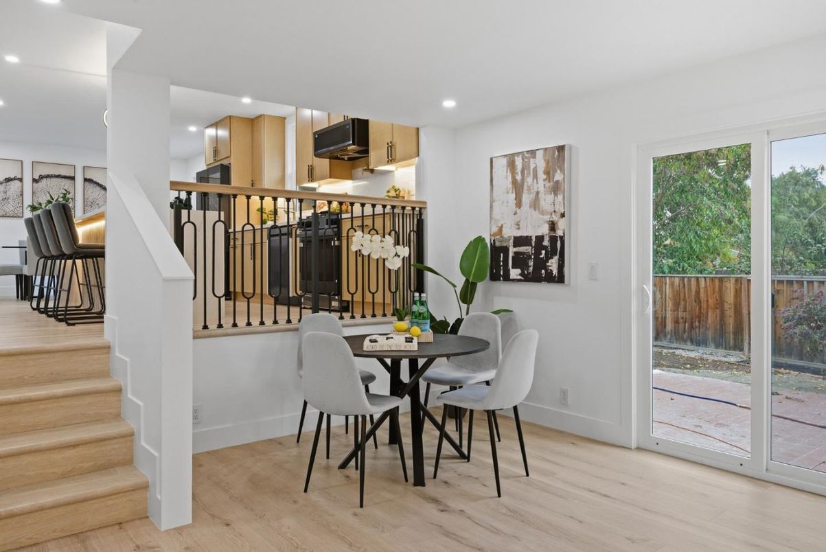 Dining room, Interior, Kitchen, Recessed Lighting, Wood Texture Flooring